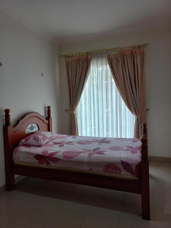 Margot Apartment Pondok Indah Jakarta Ngoại thất bức ảnh