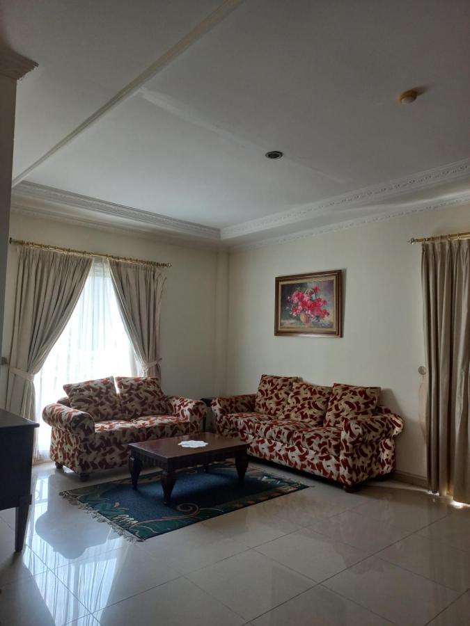 Margot Apartment Pondok Indah Jakarta Ngoại thất bức ảnh